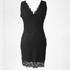 Monteau Lace cocktail dress